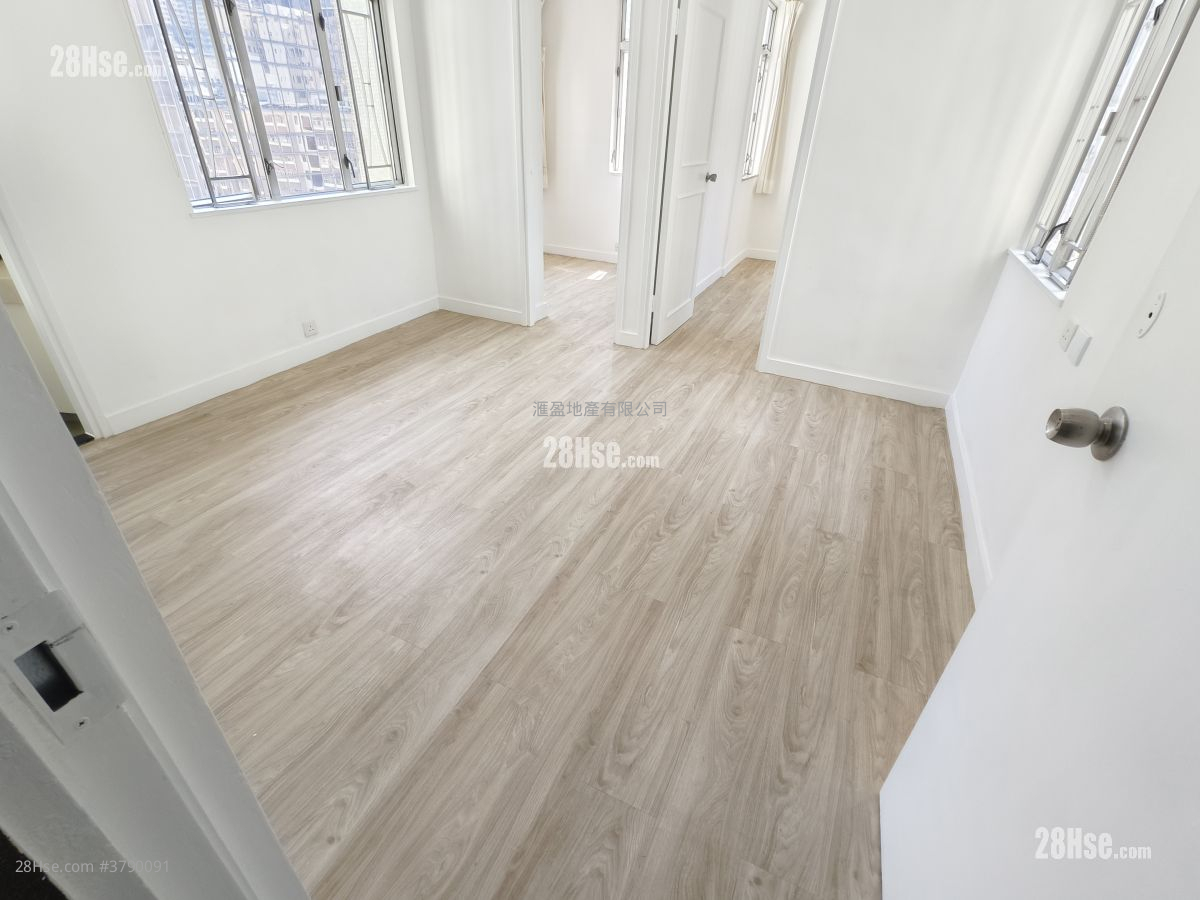 Hung Yat Building Sell 2 Bedrooms 342 ft²