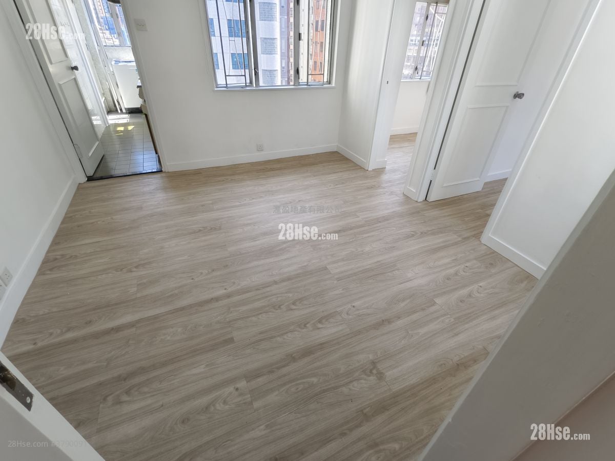 Hung Yat Building Sell 2 Bedrooms 342 ft²