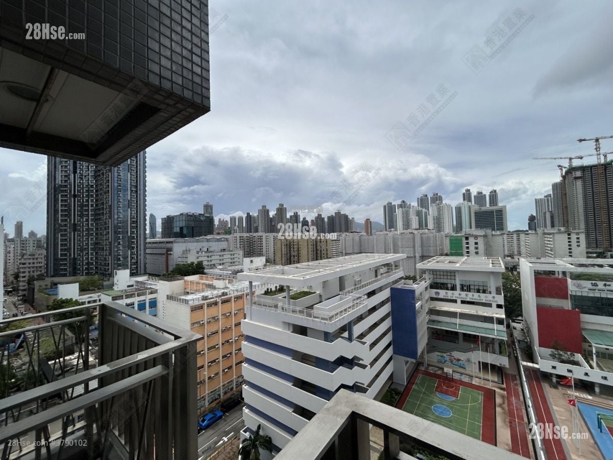 Residence 228 Sell 2 Bedrooms , 1 Bathroom 433 ft²