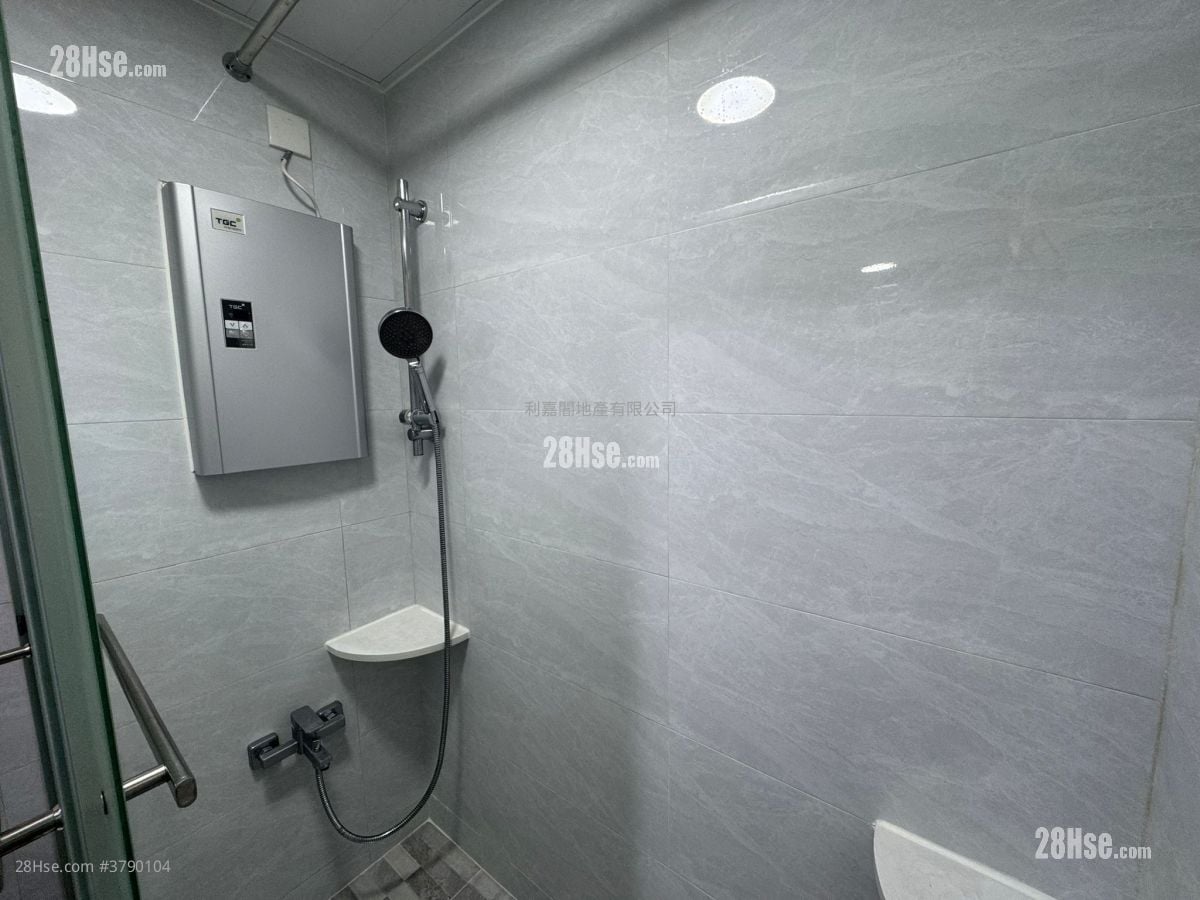 蔚蓝湾畔 售盘 2 房 , 1 浴室 509 平方尺