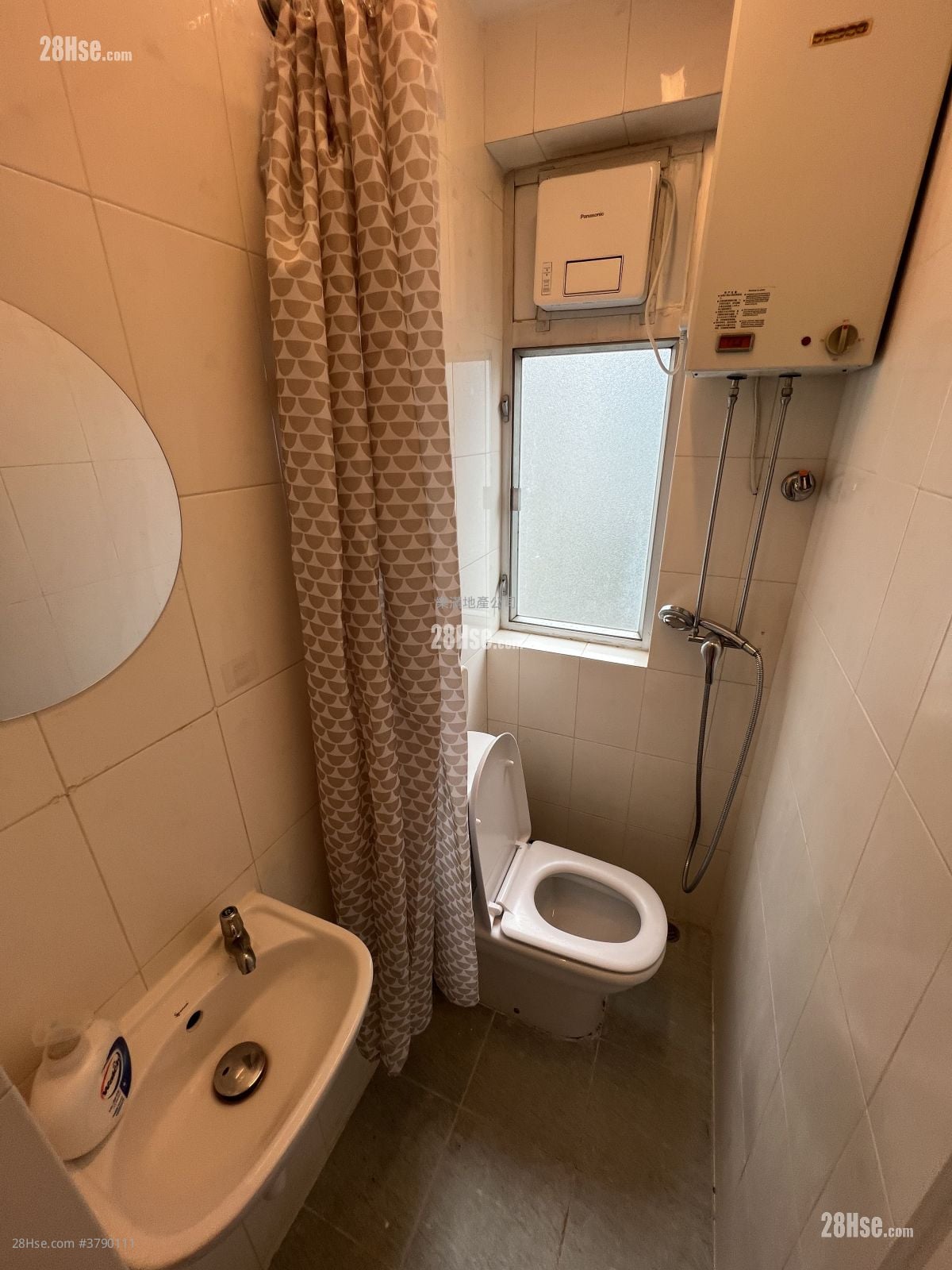 Moonstar Court Rental Studio , 1 Bathroom 240 ft²