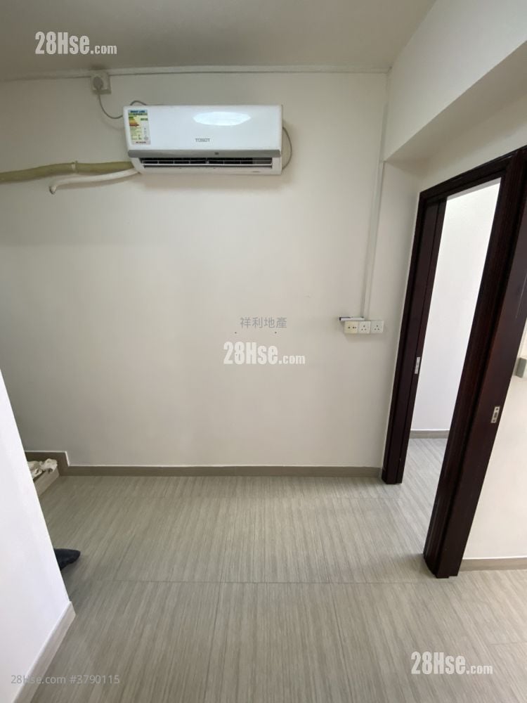 宝兴大楼 租盘 2 房 250 平方尺