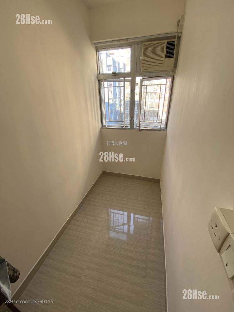 宝兴大楼 租盘 2 房 250 平方尺