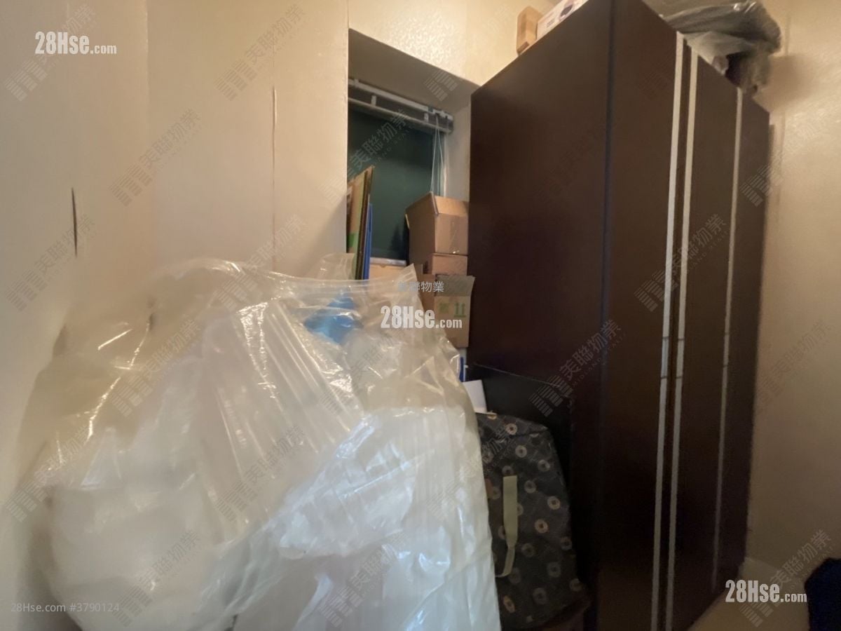 The Victoria Towers Sell 3 Bedrooms 817 ft²