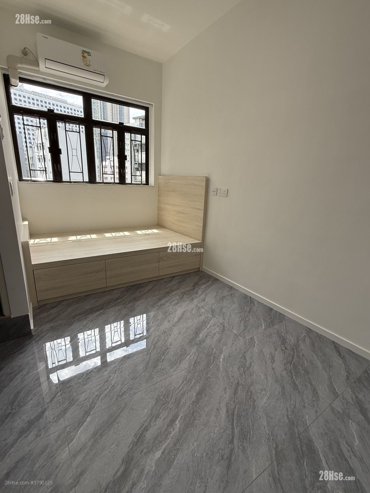 馀庆大厦 租盘 120 平方尺