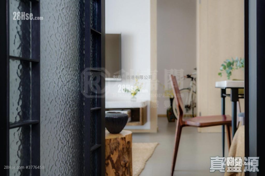 La Splendeur Of Le Prestige Sell 3 Bedrooms 602 ft²