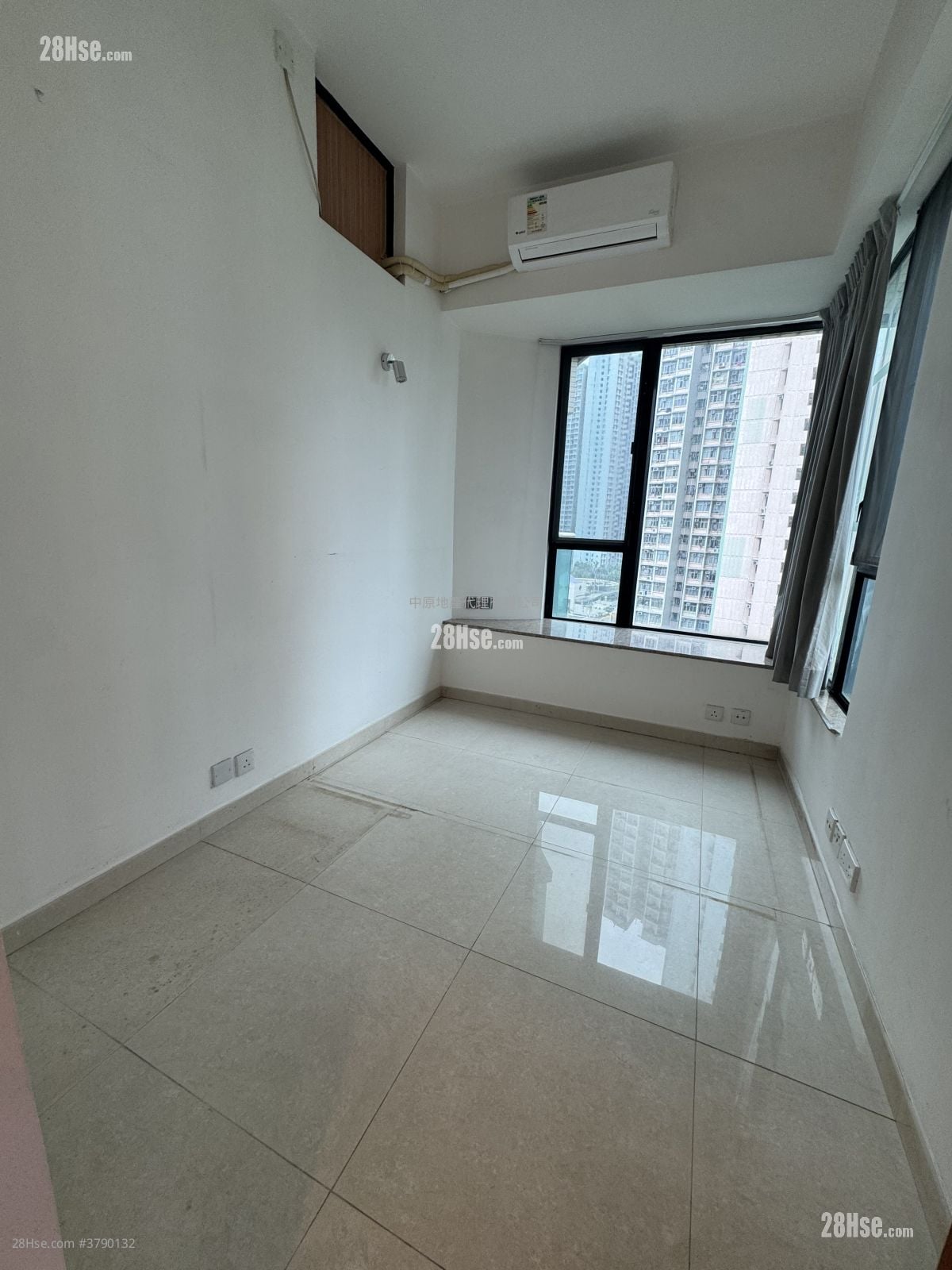 星湾峰 售盘 2 房 428 平方尺