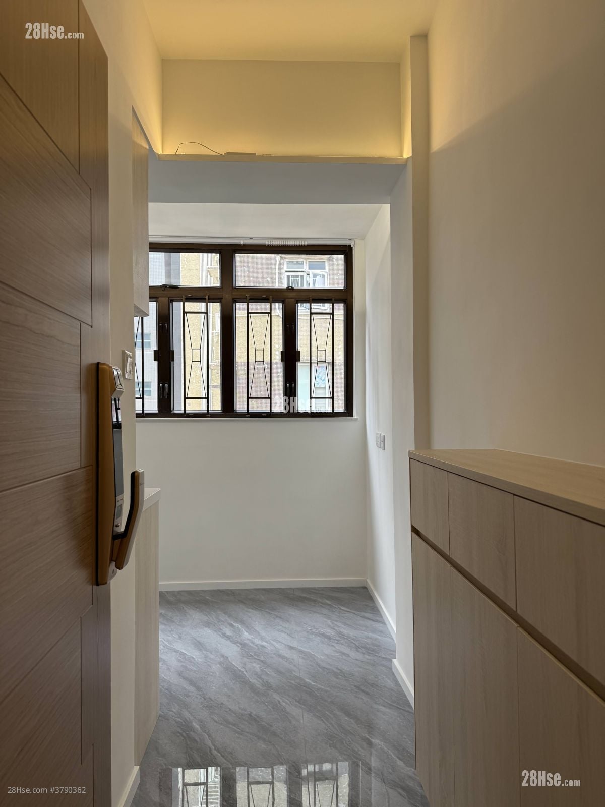 馀庆大厦 租盘 130 平方尺