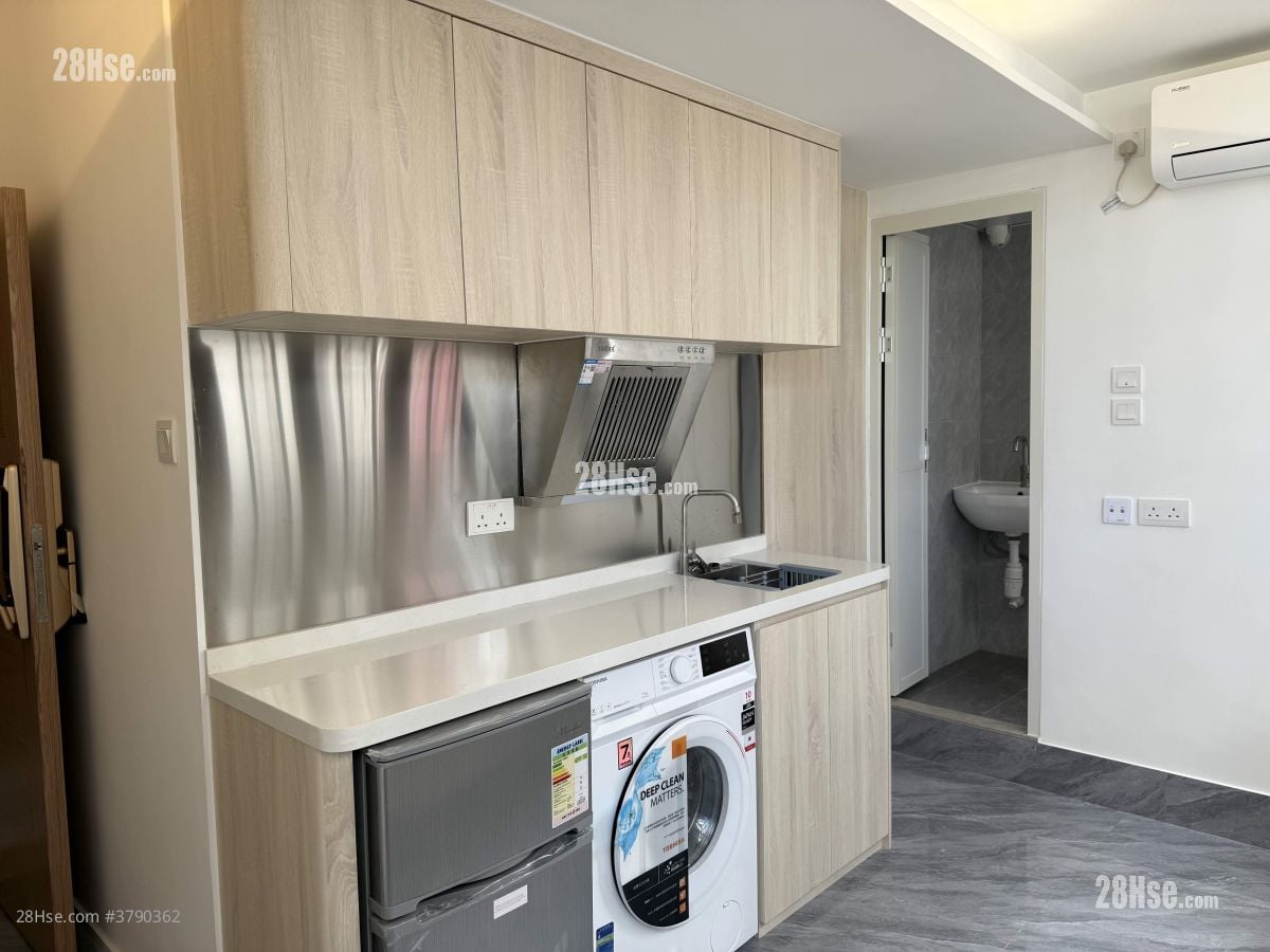 馀庆大厦 租盘 130 平方尺