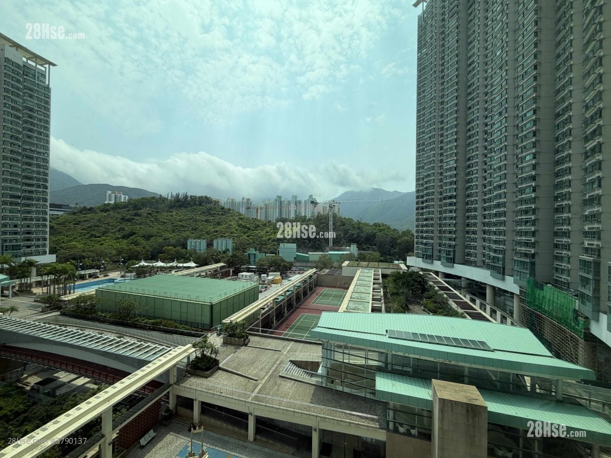 Tung Chung Crescent Sell 2 Bedrooms 607 ft²