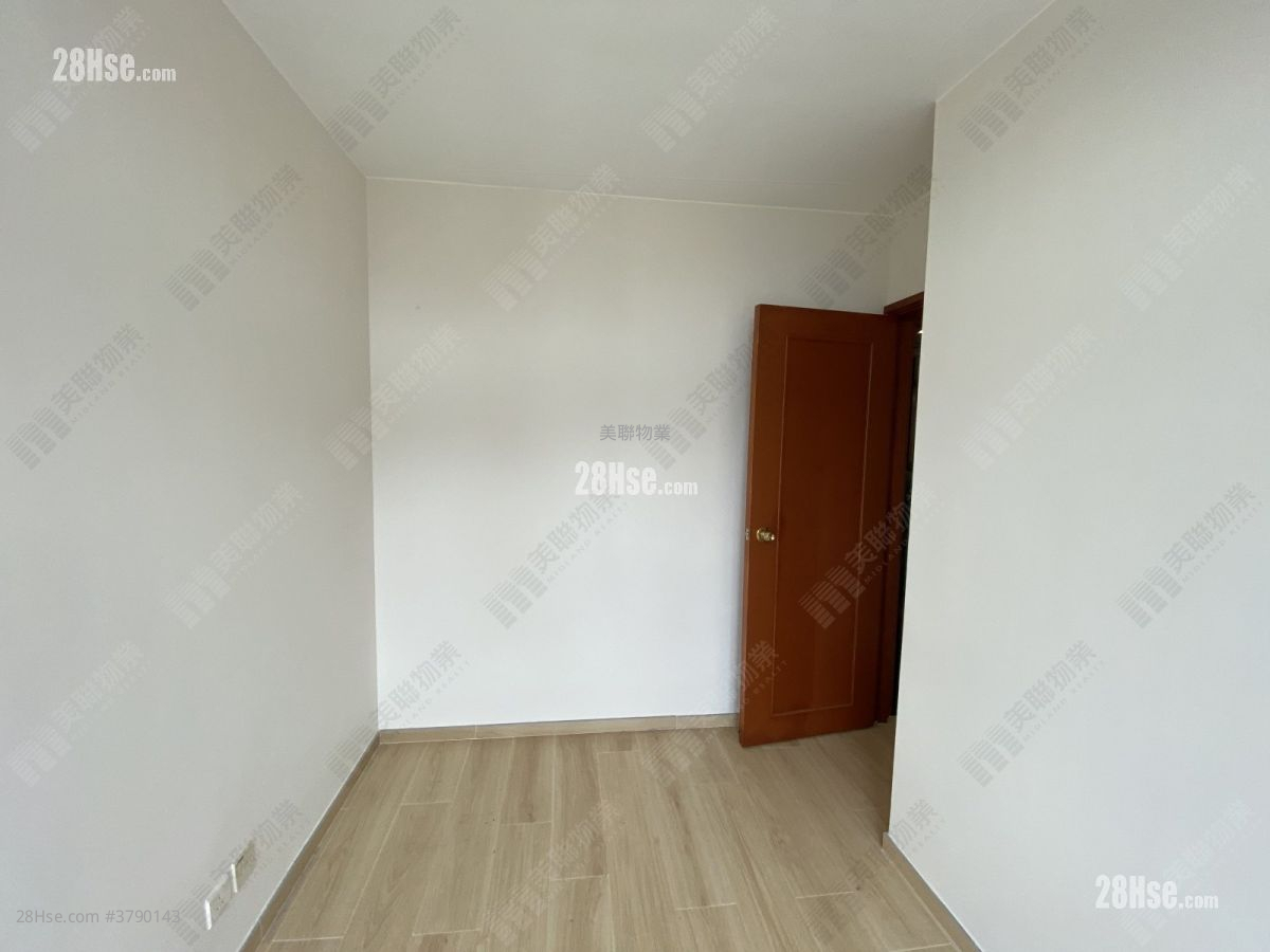 Residence Oasis Sell 2 Bedrooms , 1 Bathroom 490 ft²