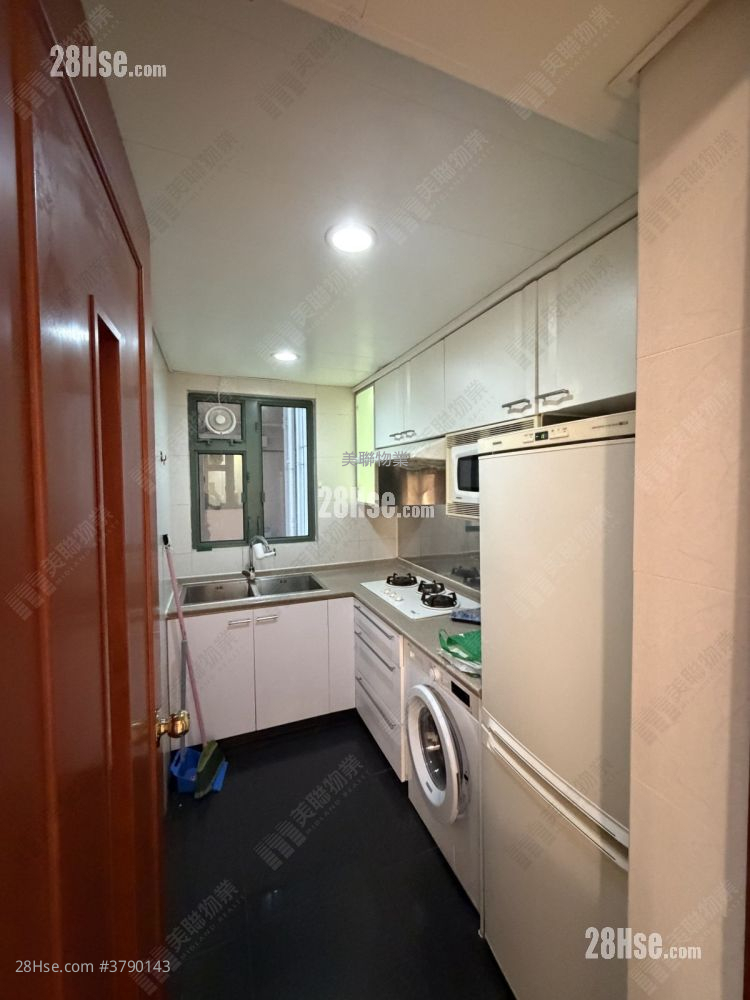 Residence Oasis Sell 2 Bedrooms , 1 Bathroom 490 ft²