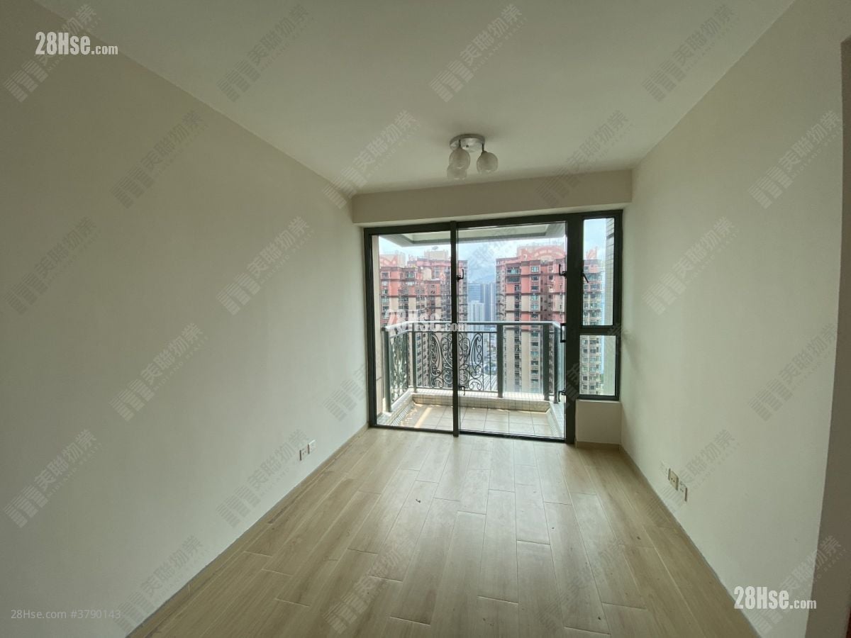 Residence Oasis Sell 2 Bedrooms , 1 Bathroom 490 ft²