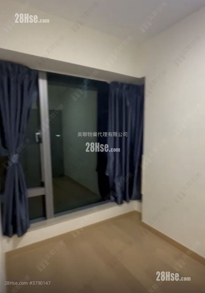 Malibu Sell 2 Bedrooms 541 ft²