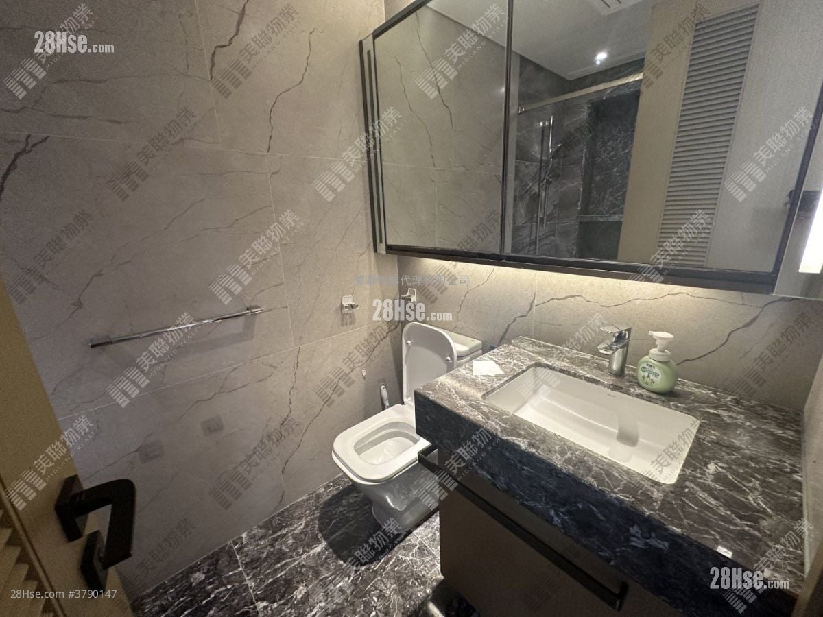 Malibu Sell 2 Bedrooms 541 ft²