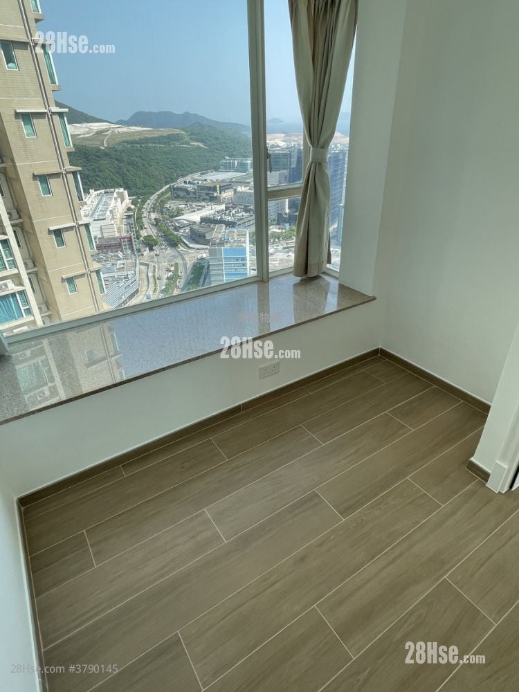 领都 租盘 3 房 , 2 浴室 677 平方尺