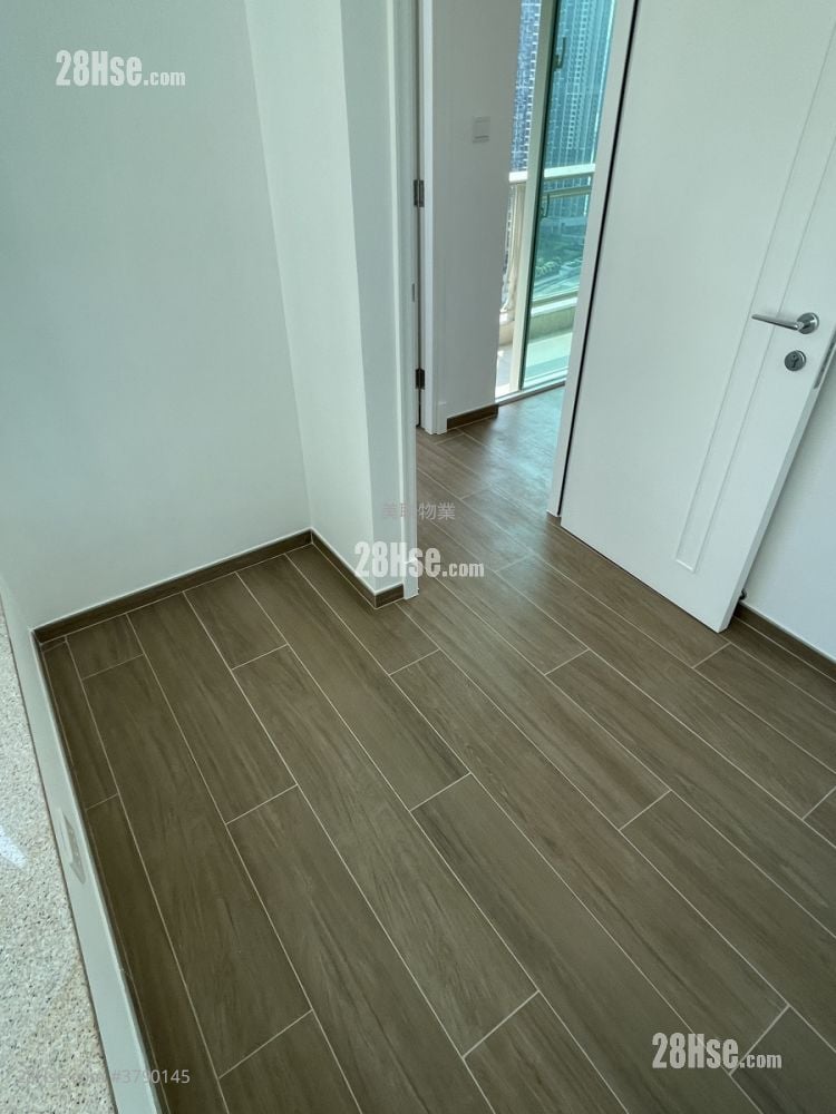 领都 租盘 3 房 , 2 浴室 677 平方尺