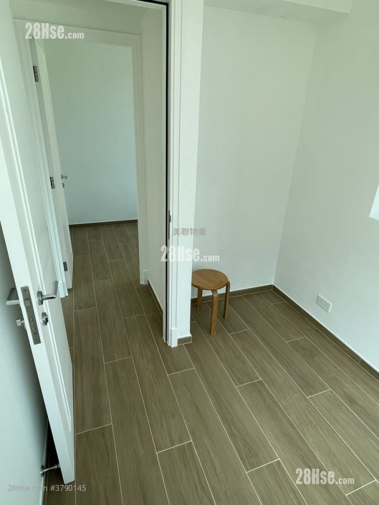 领都 租盘 3 房 , 2 浴室 677 平方尺