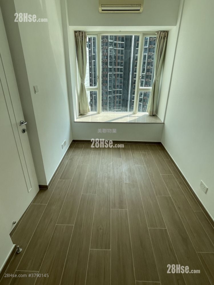 领都 租盘 3 房 , 2 浴室 677 平方尺