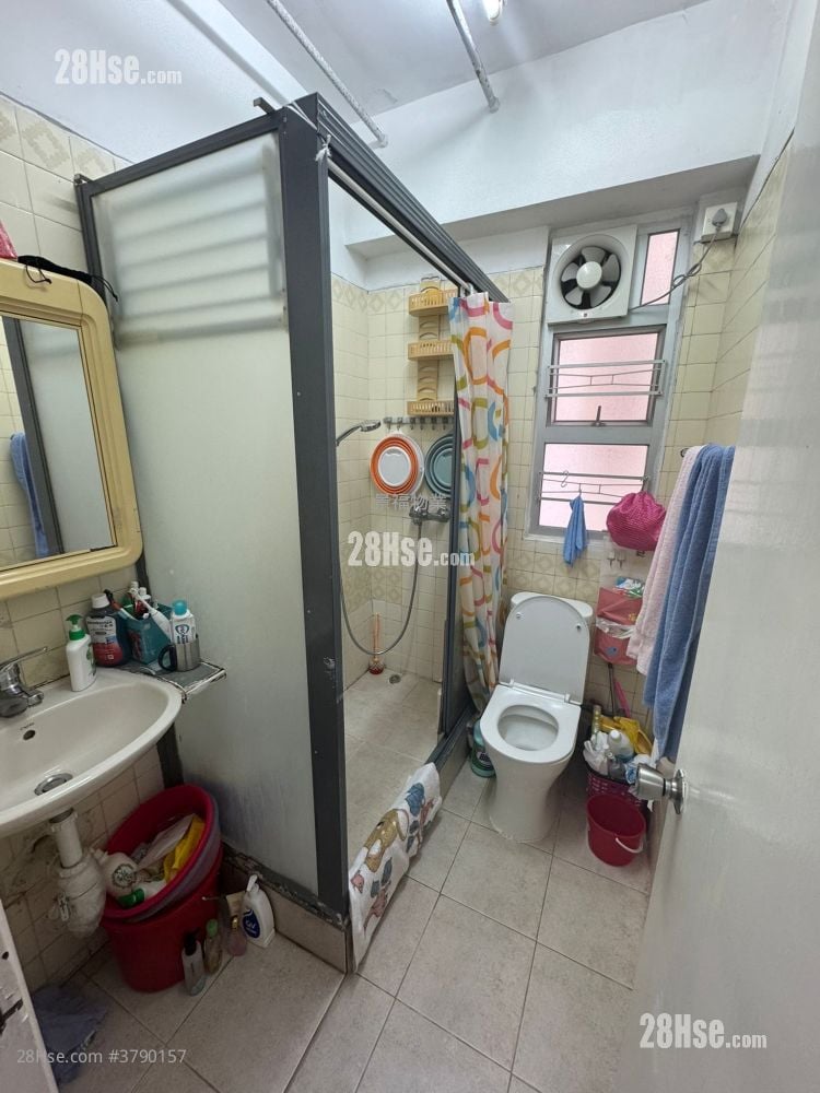 利基大厦 售盘 2 房 , 1 浴室 454 平方尺