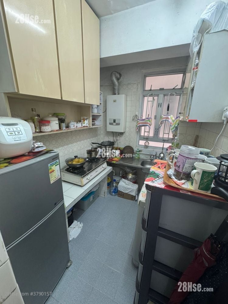 利基大厦 售盘 2 房 , 1 浴室 454 平方尺