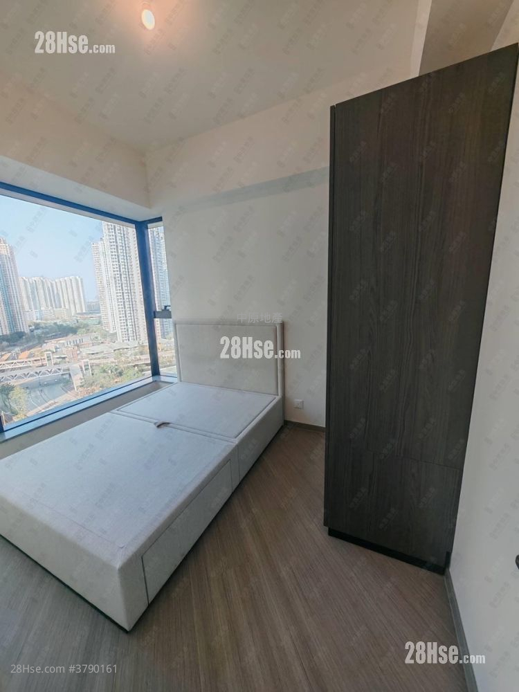 Yoho West Sell 2 Bedrooms 433 ft²