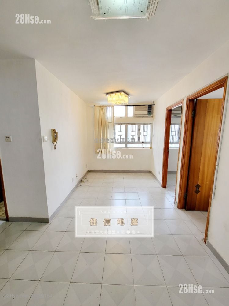 Ming Nga Court Sell 2 Bedrooms , 1 Bathroom 394 ft²