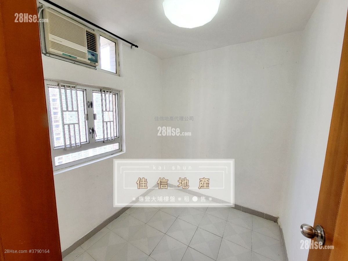 Ming Nga Court Sell 2 Bedrooms , 1 Bathroom 394 ft²