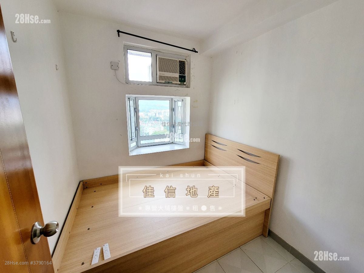 Ming Nga Court Sell 2 Bedrooms , 1 Bathroom 394 ft²