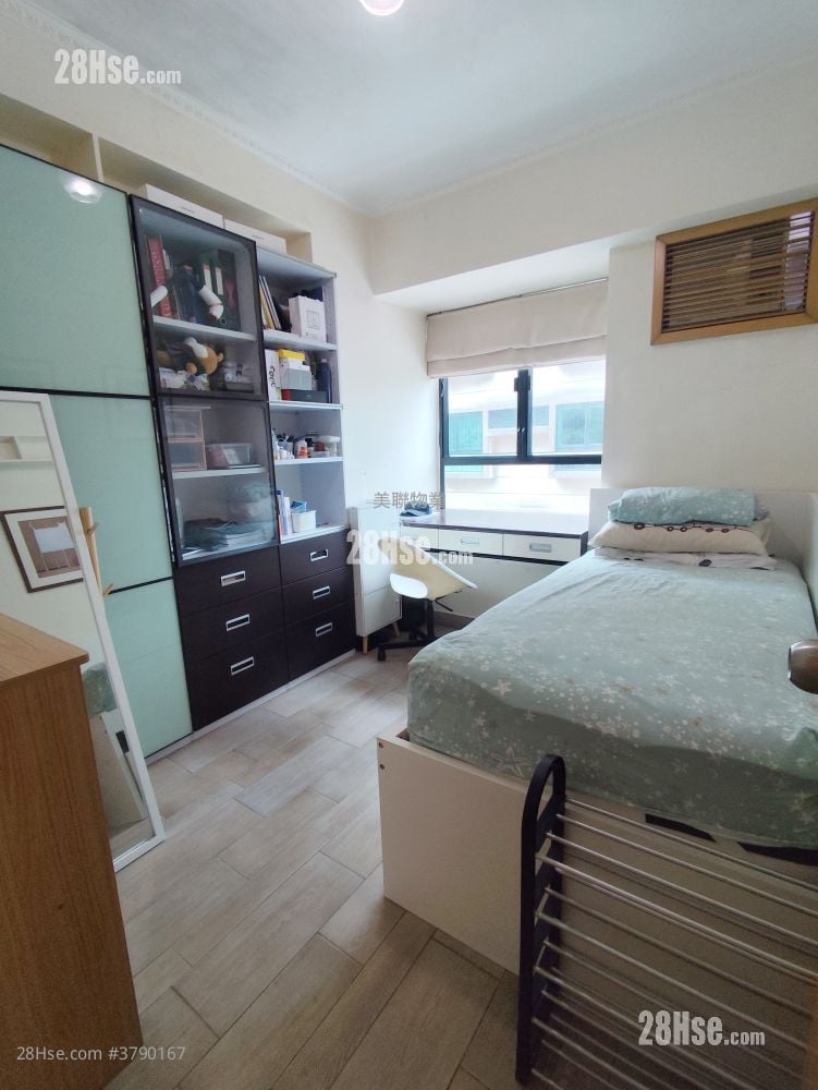 Kensington Green Sell 3 Bedrooms 792 ft²