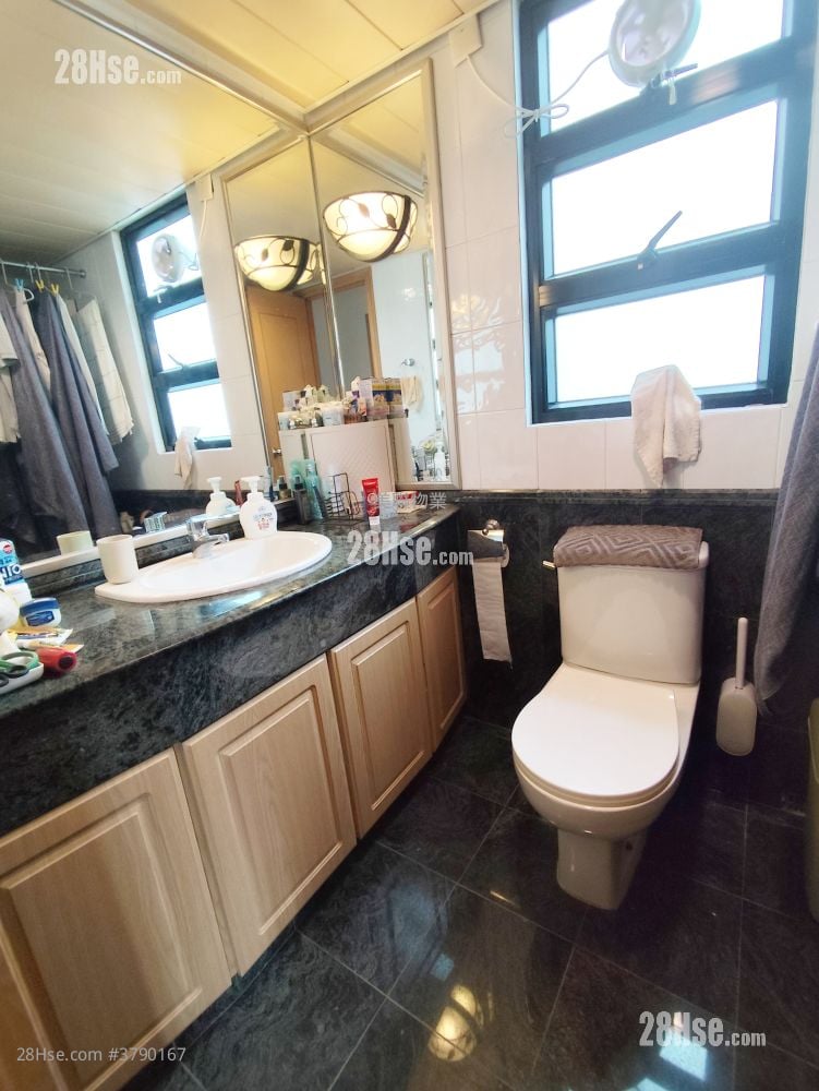 Kensington Green Sell 3 Bedrooms 792 ft²