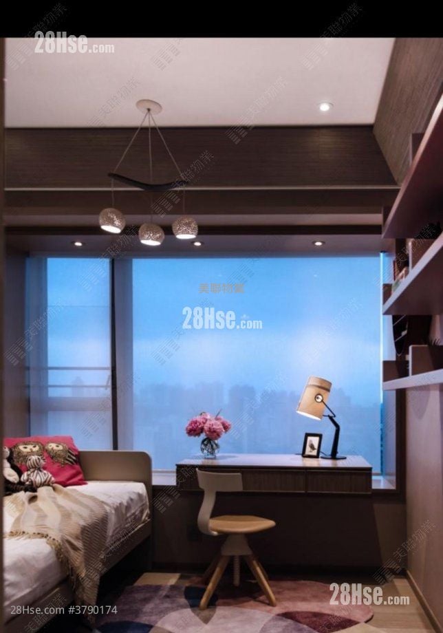 Grand Austin Sell 5+ Bedrooms 2,180 ft²