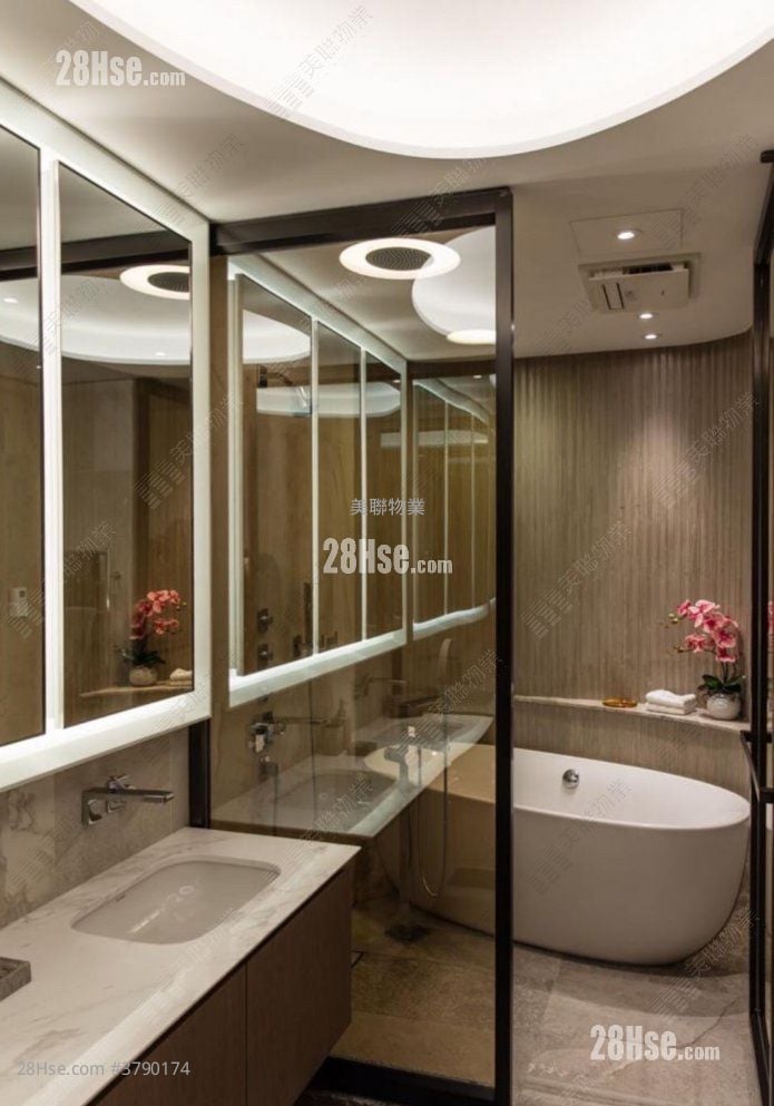 Grand Austin Sell 5+ Bedrooms 2,180 ft²