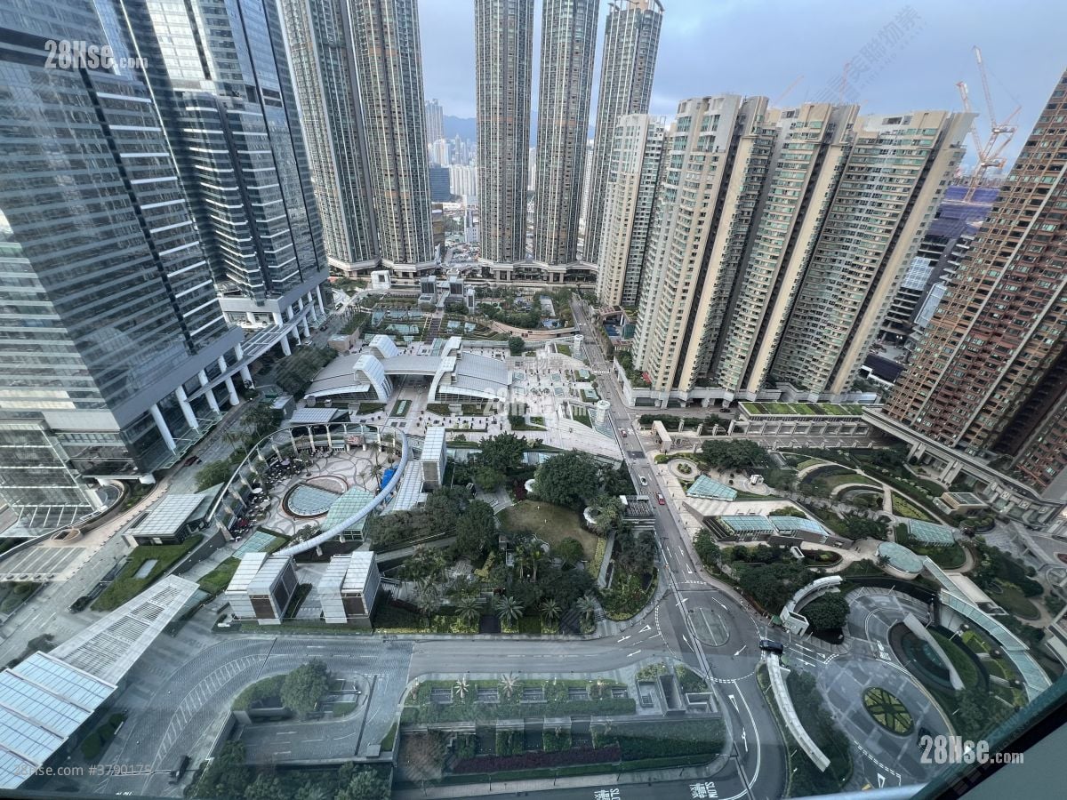 The Harbourside Rental 2 Bedrooms , 2 Bathrooms 743 ft²