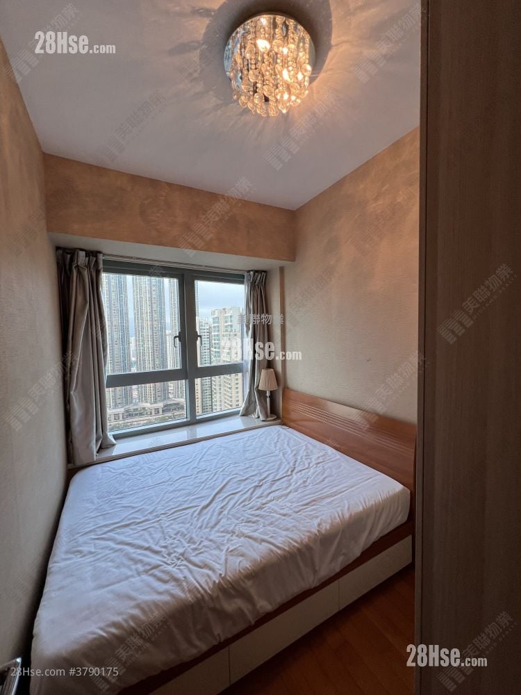 The Harbourside Rental 2 Bedrooms , 2 Bathrooms 743 ft²