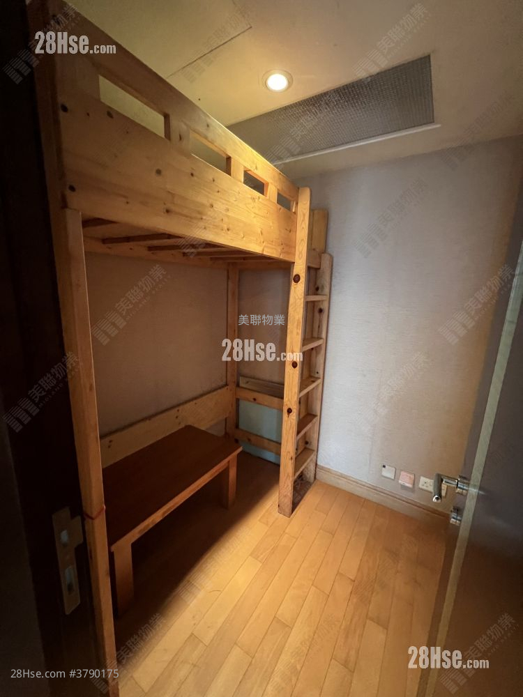 The Harbourside Rental 2 Bedrooms , 2 Bathrooms 743 ft²