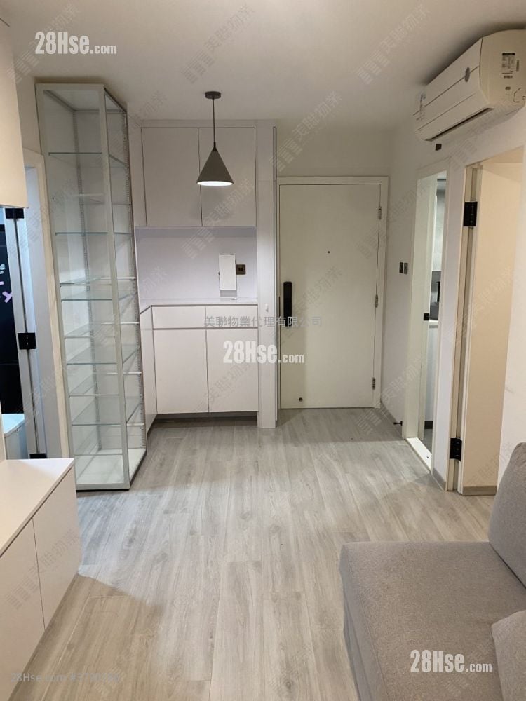 Park Central Sell 2 Bedrooms , 1 Bathroom 384 ft²