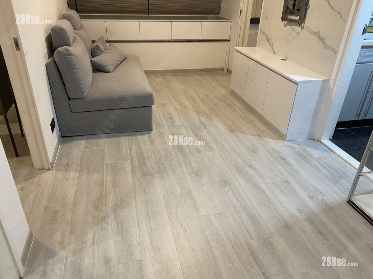 Park Central Sell 2 Bedrooms , 1 Bathroom 384 ft²