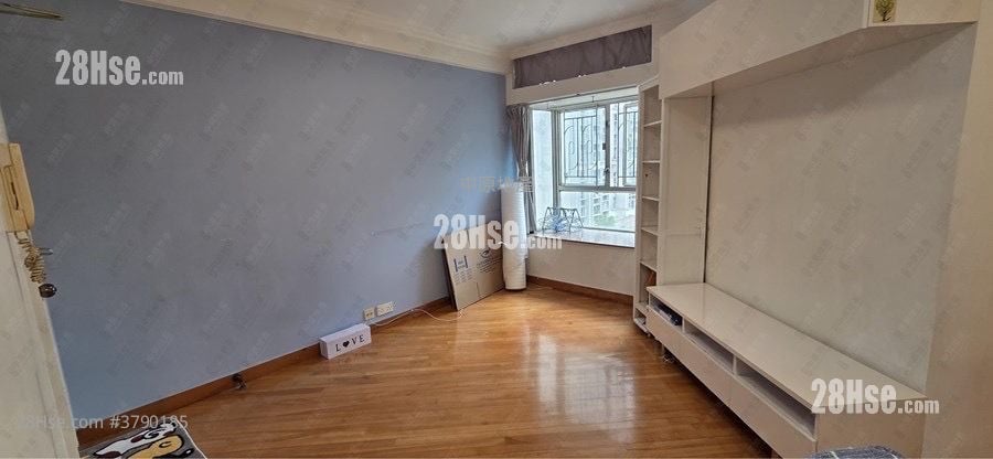 Kingswood Villas Sell 2 Bedrooms 441 ft²