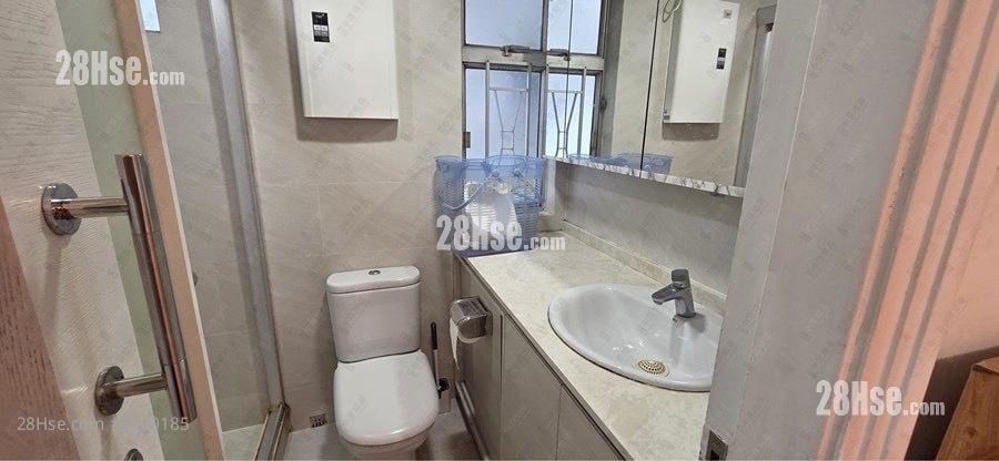 Kingswood Villas Sell 2 Bedrooms 441 ft²