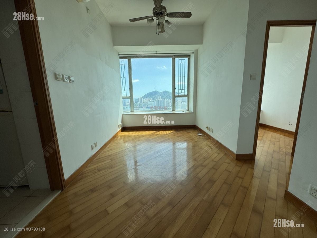 Indihome Sell 3 Bedrooms 538 ft²