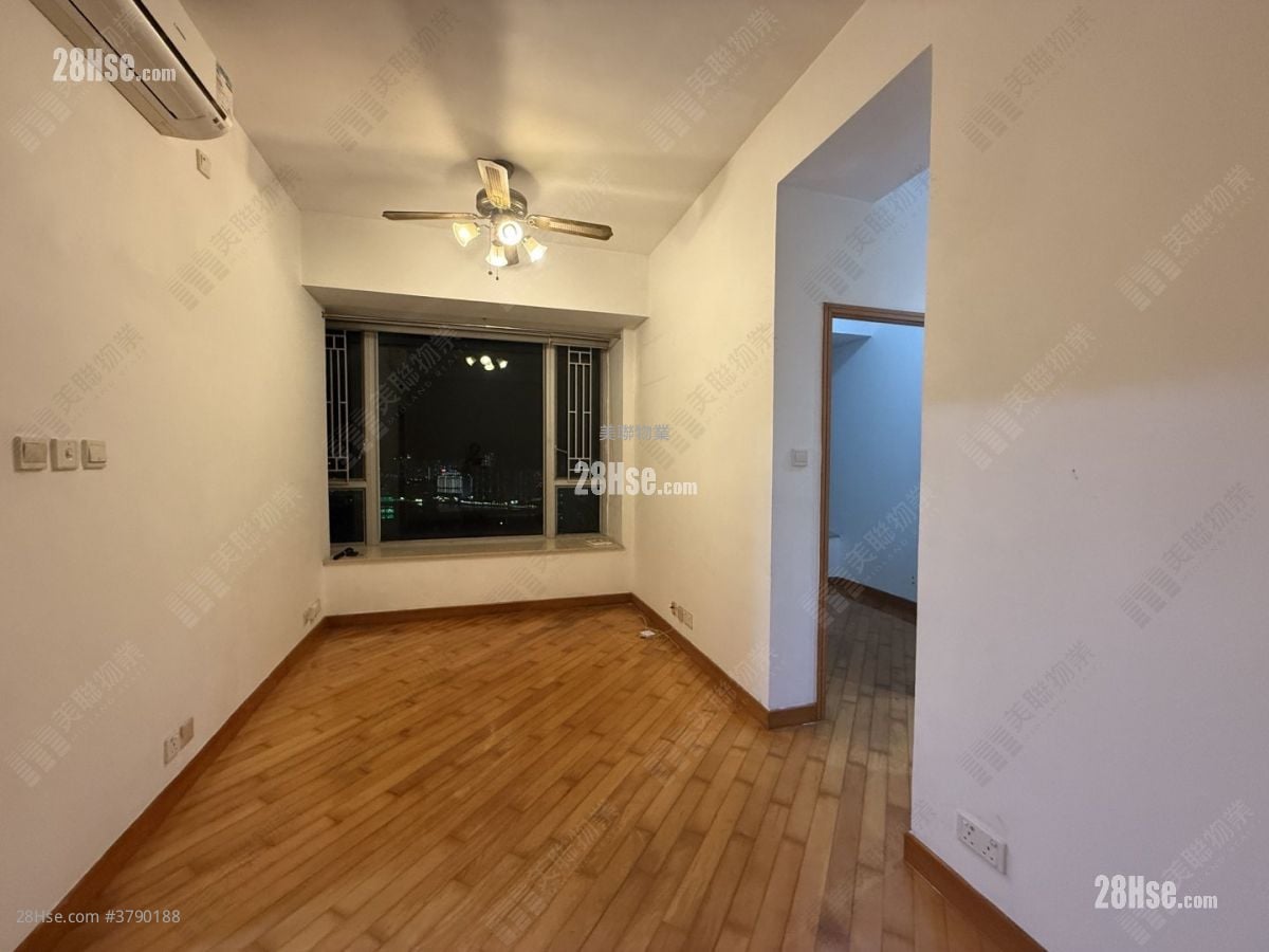 Indihome Sell 3 Bedrooms 538 ft²