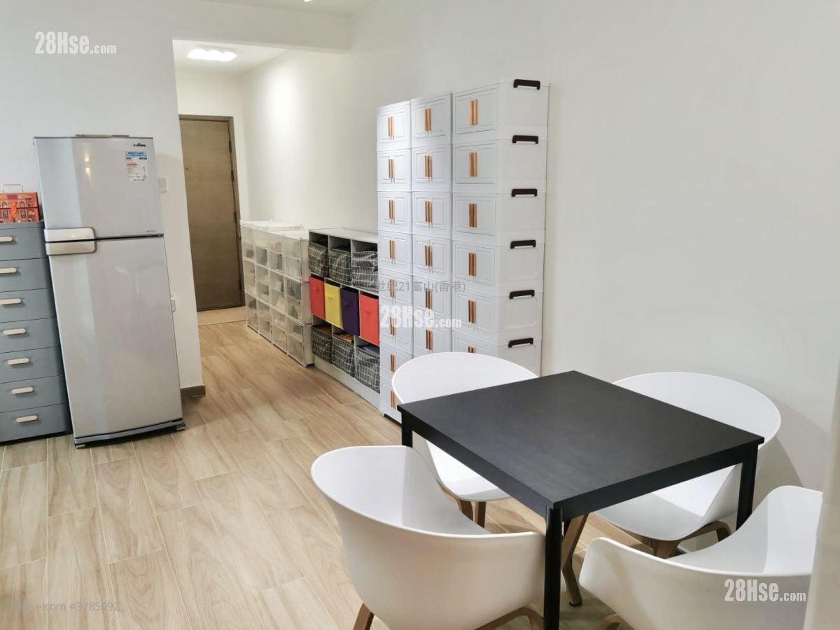 Fu Keung Court Sell 3 Bedrooms , 1 Bathroom 577 ft²