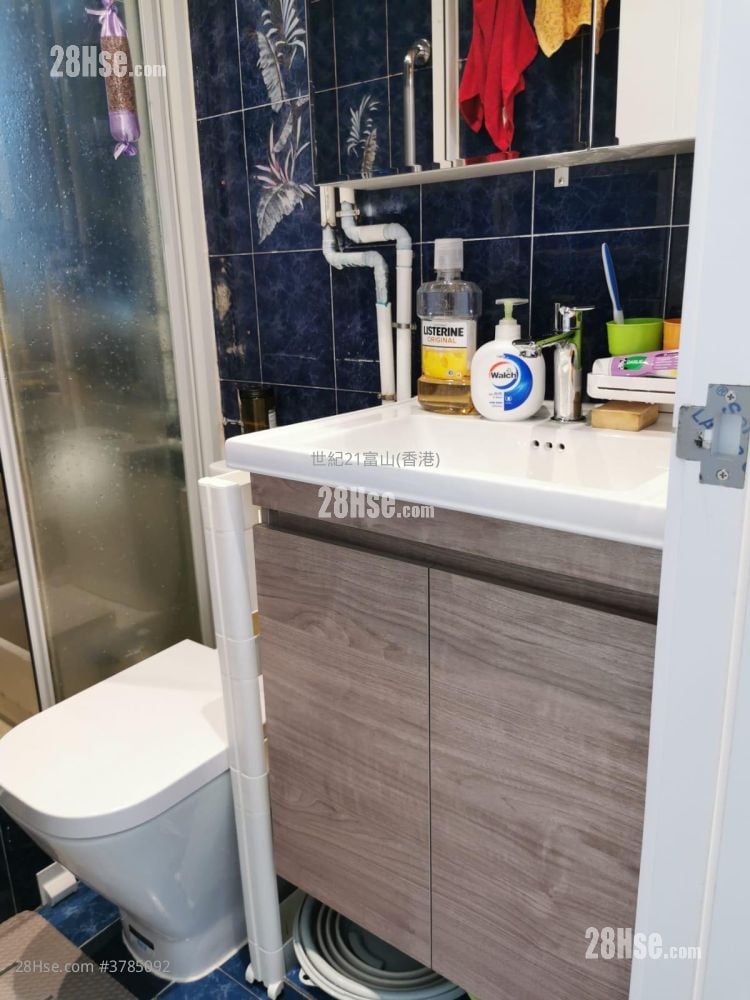 Fu Keung Court Sell 3 Bedrooms , 1 Bathroom 577 ft²