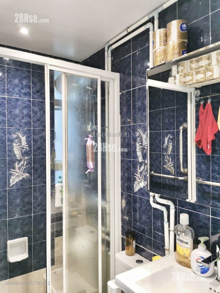 Fu Keung Court Sell 3 Bedrooms , 1 Bathroom 577 ft²