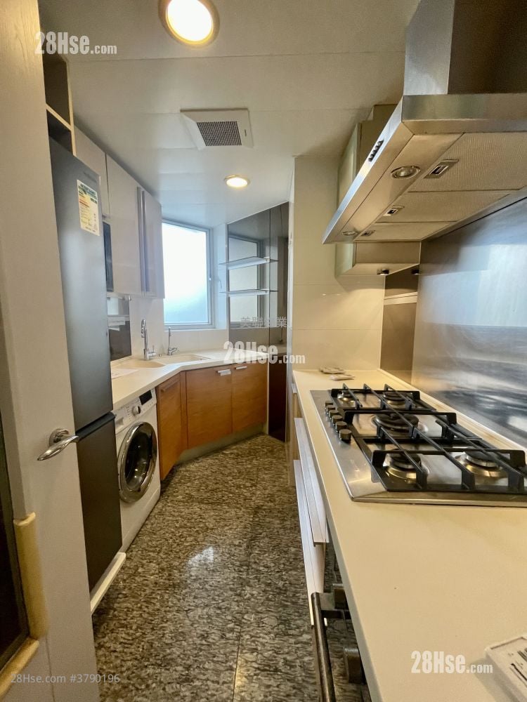 名城 租盘 4 房 , 2 浴室 959 平方尺