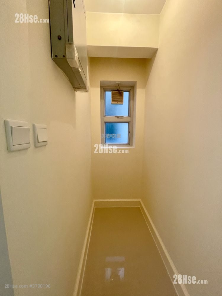 名城 租盘 4 房 , 2 浴室 959 平方尺