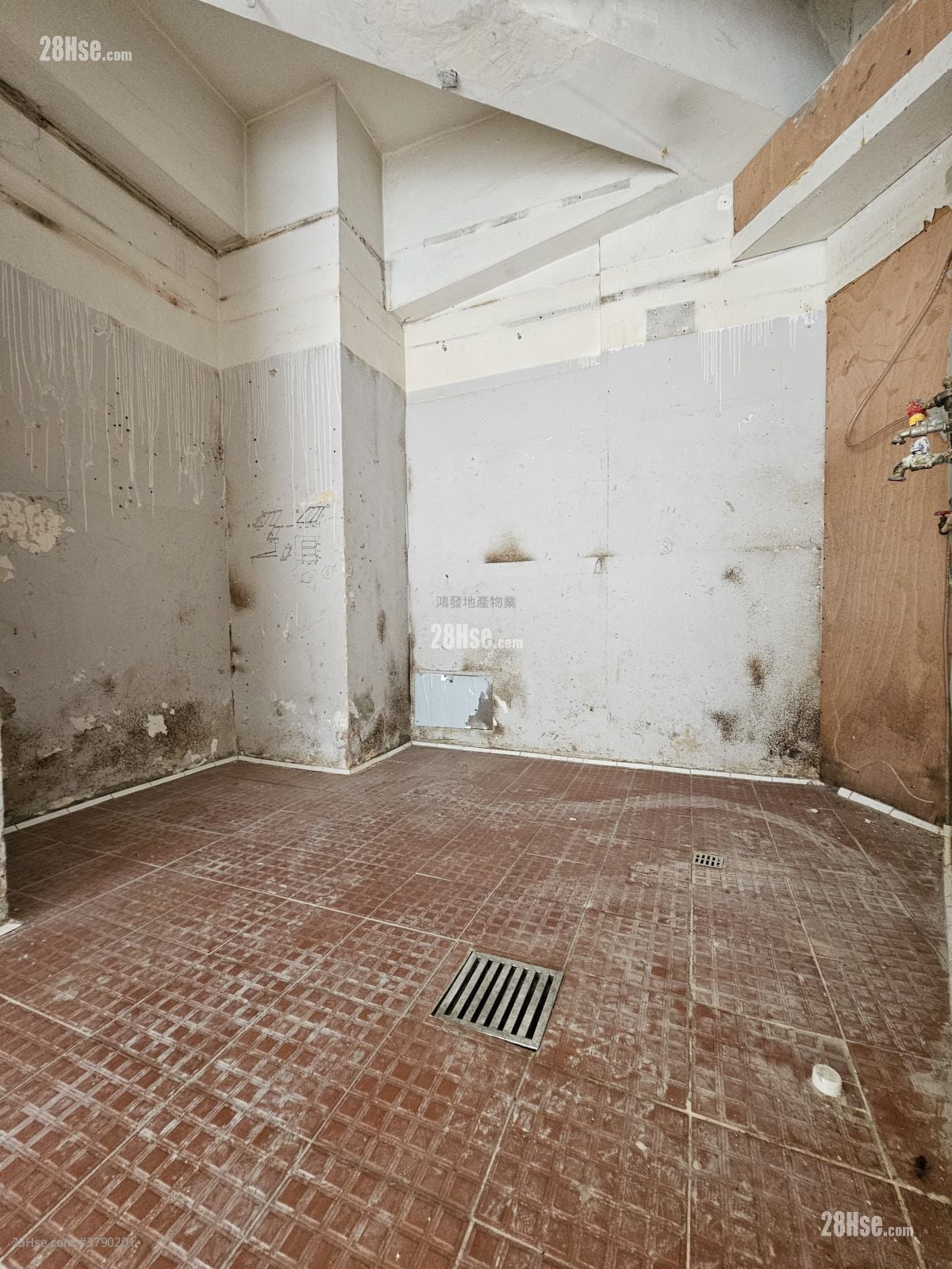 Kam Yuen Building Rental Studio