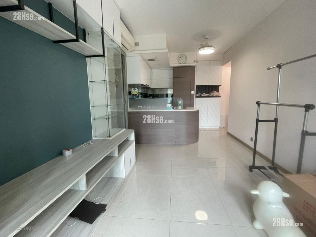 Aurora Rental 3 Bedrooms , 2 Bathrooms 690 ft²