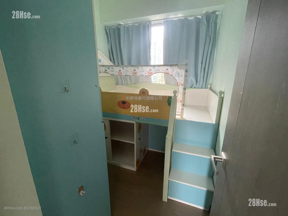 Aurora Rental 3 Bedrooms , 2 Bathrooms 690 ft²